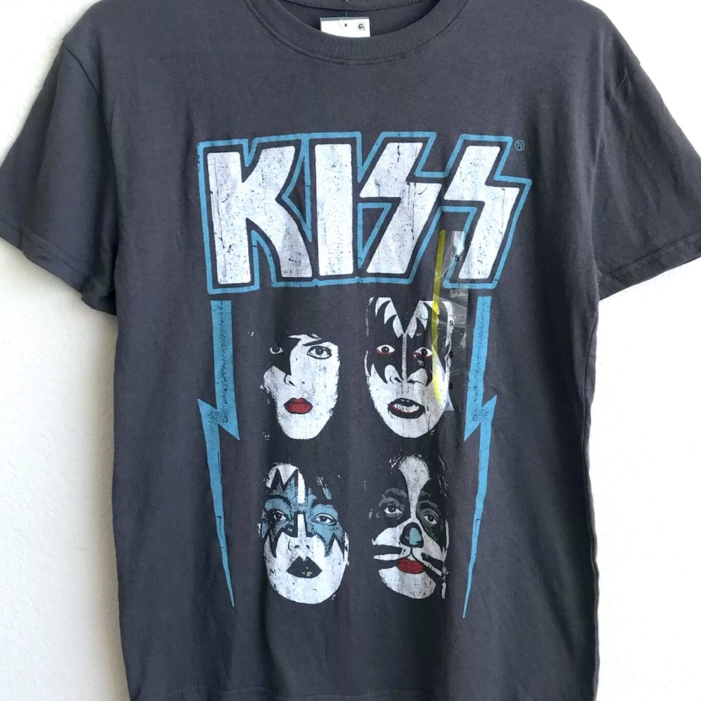 Kiss rock band t-shirt